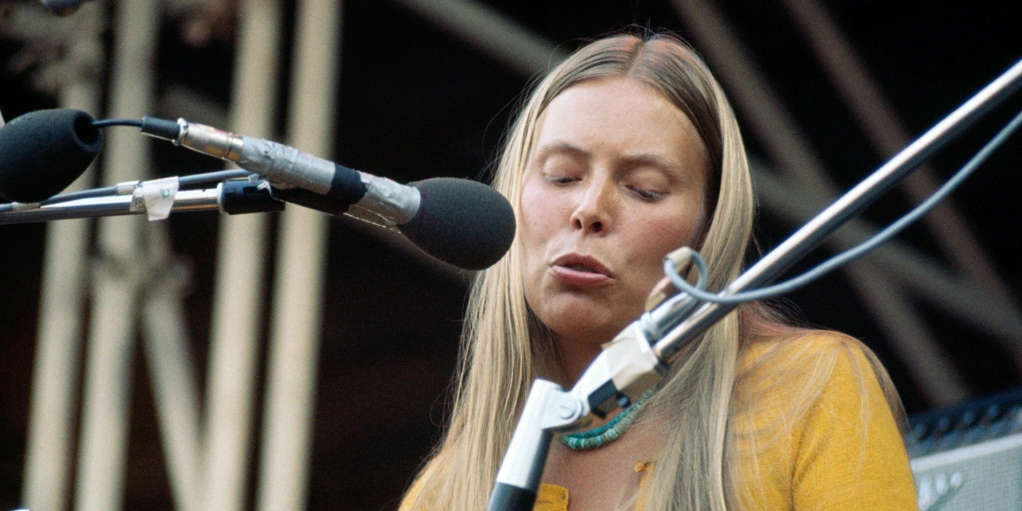 Joni Mitchell, le spleen et la colère — ICI ARTV 08:23